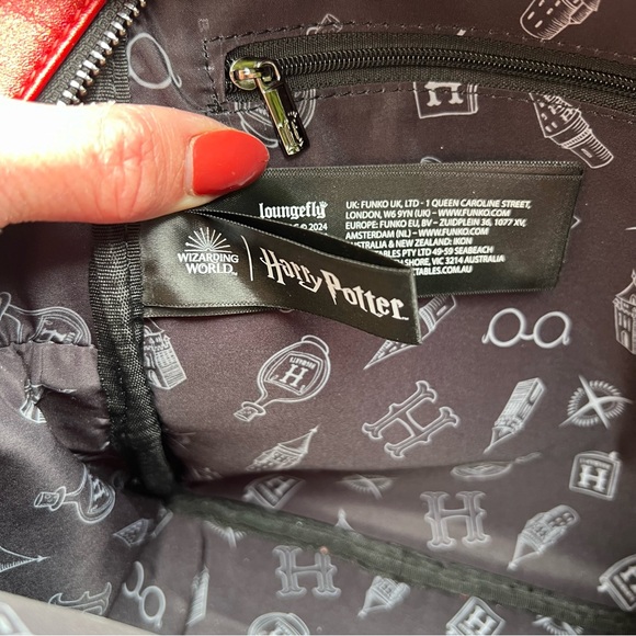 NWT Loungefly Harry Potter Gryffindor Elderwand Mini Backpack - Picture 11 of 12